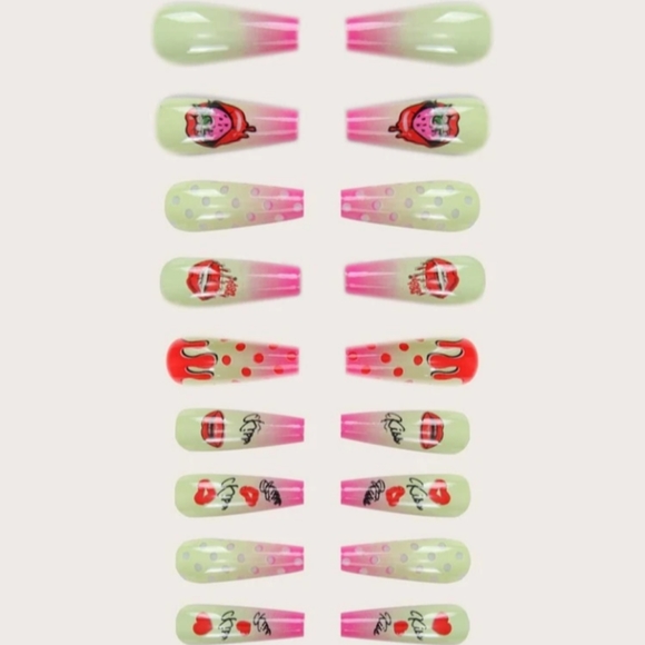 Pretty Press On Nail Set - Picture 2 of 2